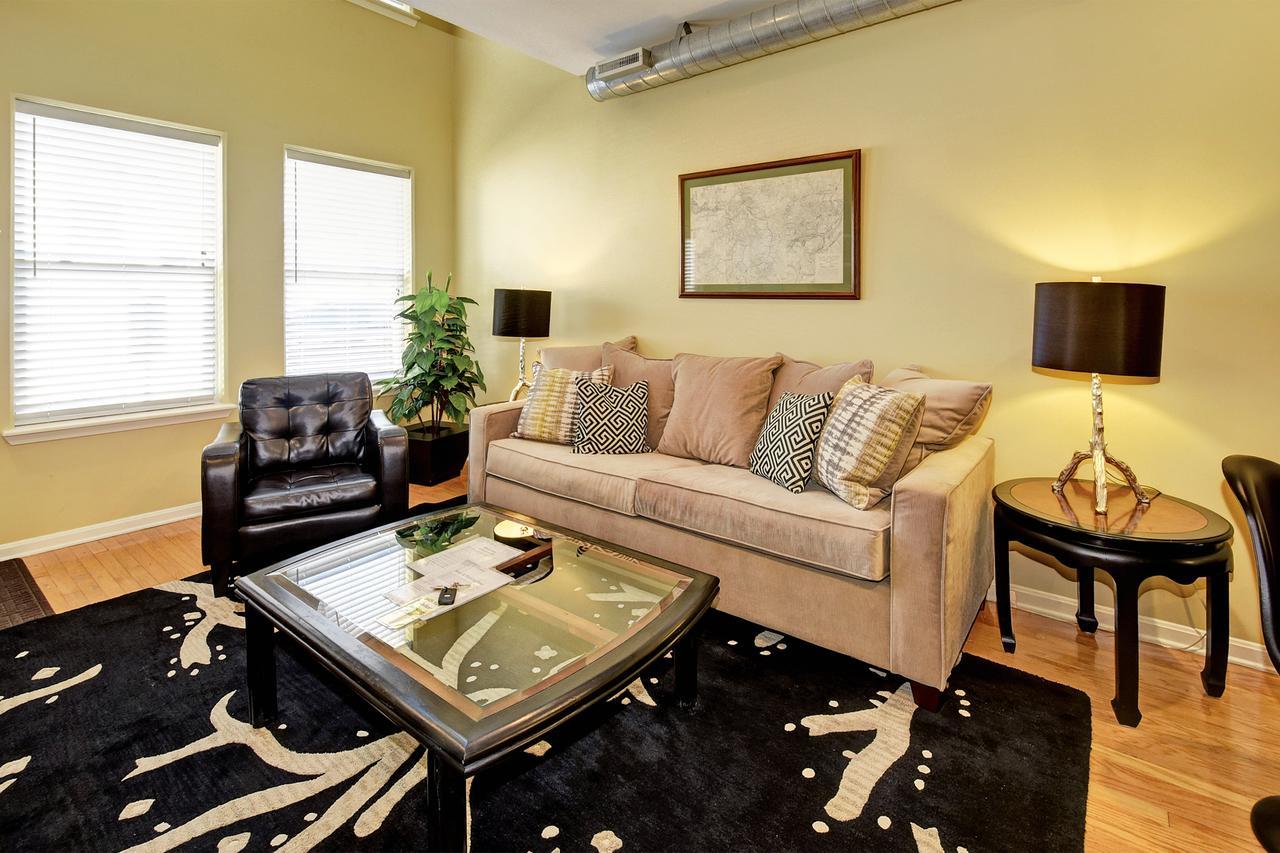 Restaurant Row Townhouse 2 King Bedrooms Луїсвілл Екстер'єр фото